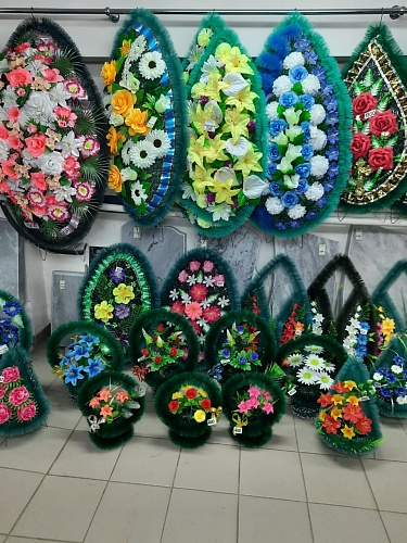 Венки в наличии