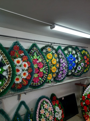 Венки в наличии